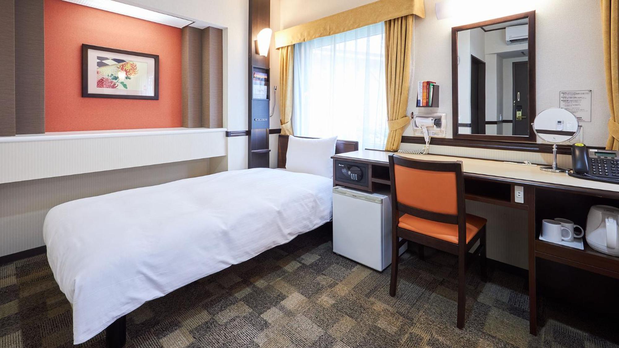 Toyoko Inn Tsu Eki Nishi Guchi Szoba fotó